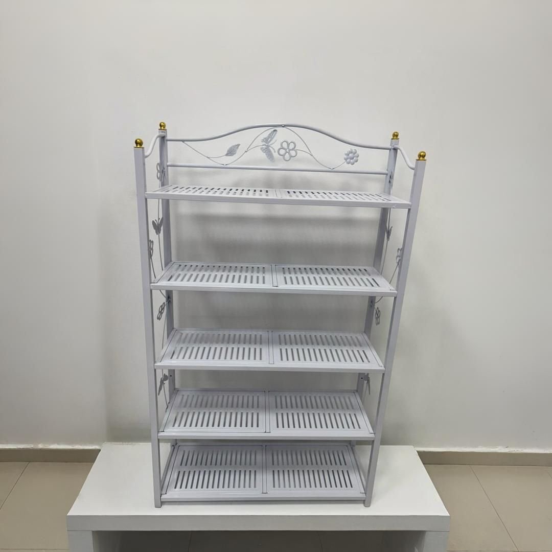 Raft për këpucë, i bardhë