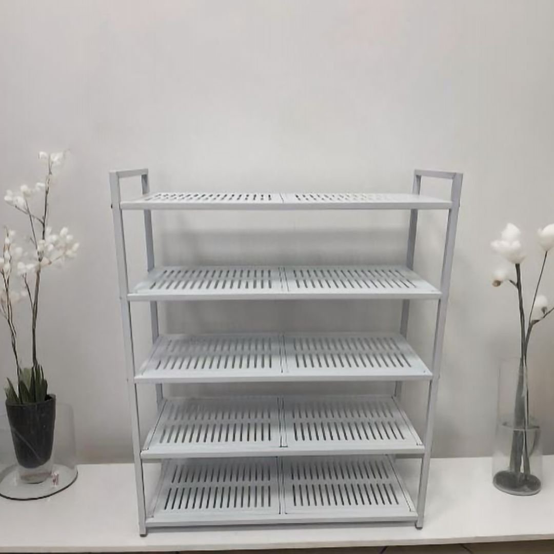 Raft për këpucë, i bardhë